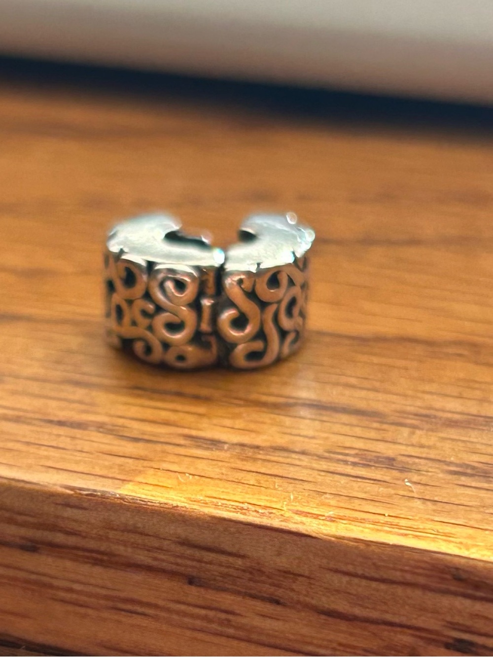 Pandora Swirl clip